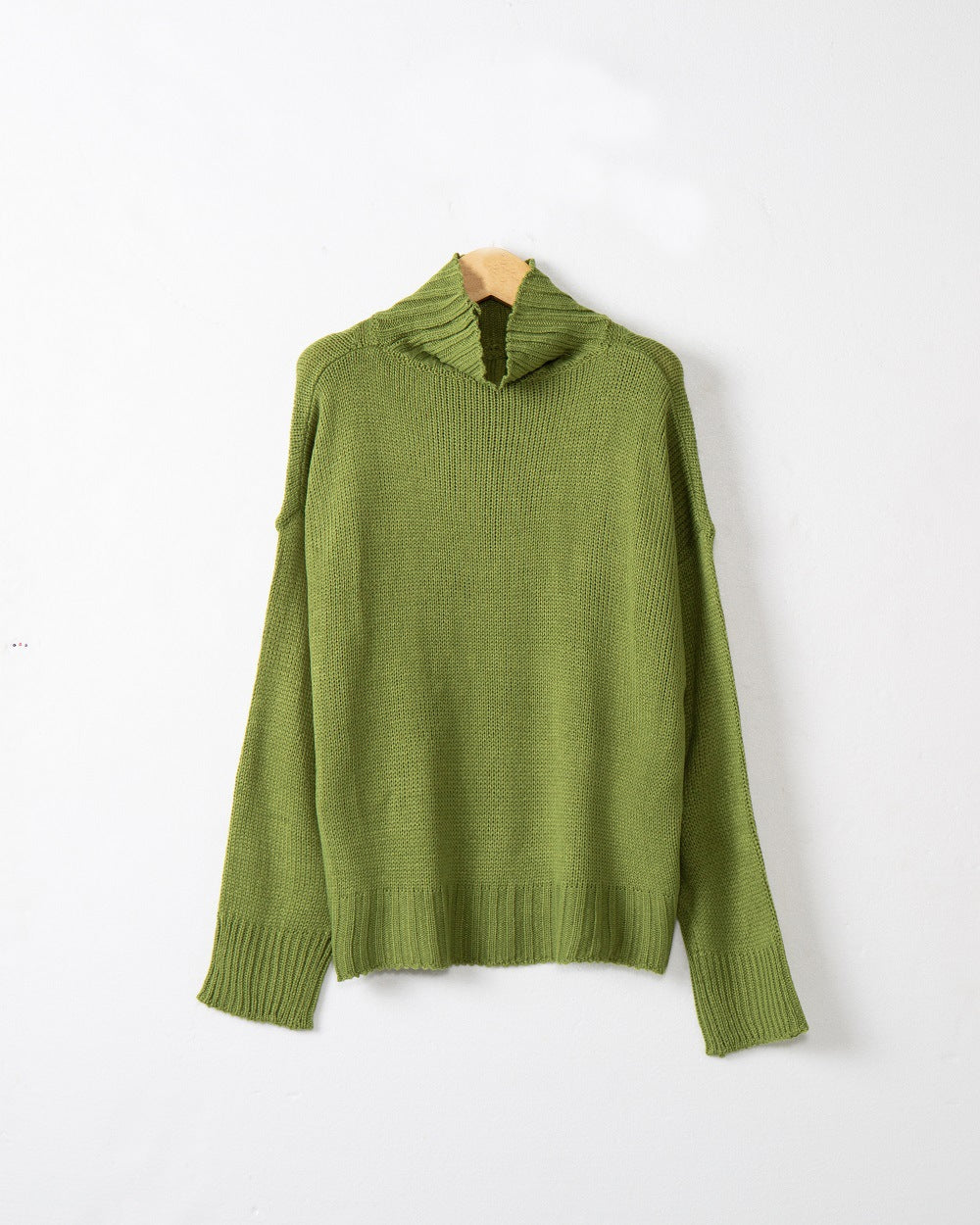 Woman knit turtleneck sweater with structured design Lune London