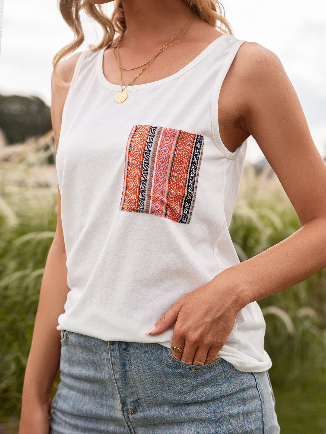 Sleeveless top for women with trendy printed pocket design Lune London