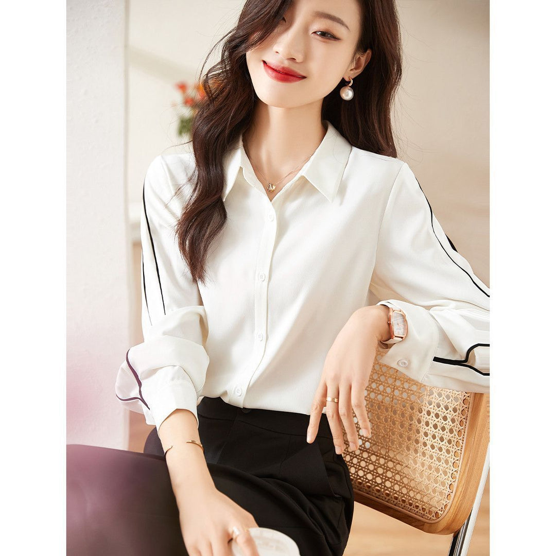 Blouse élégante pour femmes avec détails de boutons classiques Chic & Stil