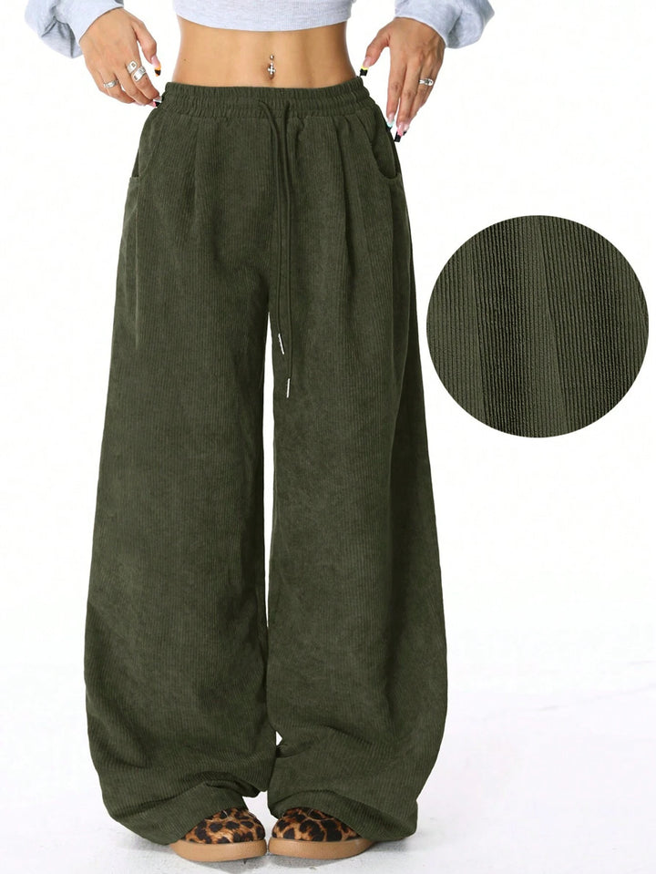Pantalon large en corduroy à la mode pour femmes avec taille élastique et poches pratiques Chic & Stil