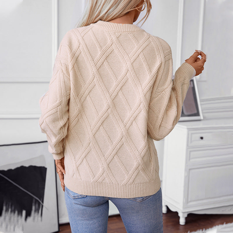 Knitted sweater for women with a modern diamond pattern and high-quality material Lune London