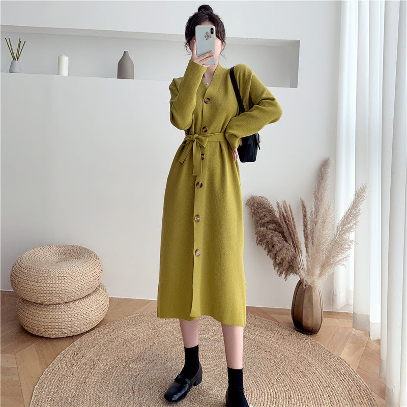Robe tricotée élégante pour femme avec ceinture et boutons Chic & Stil