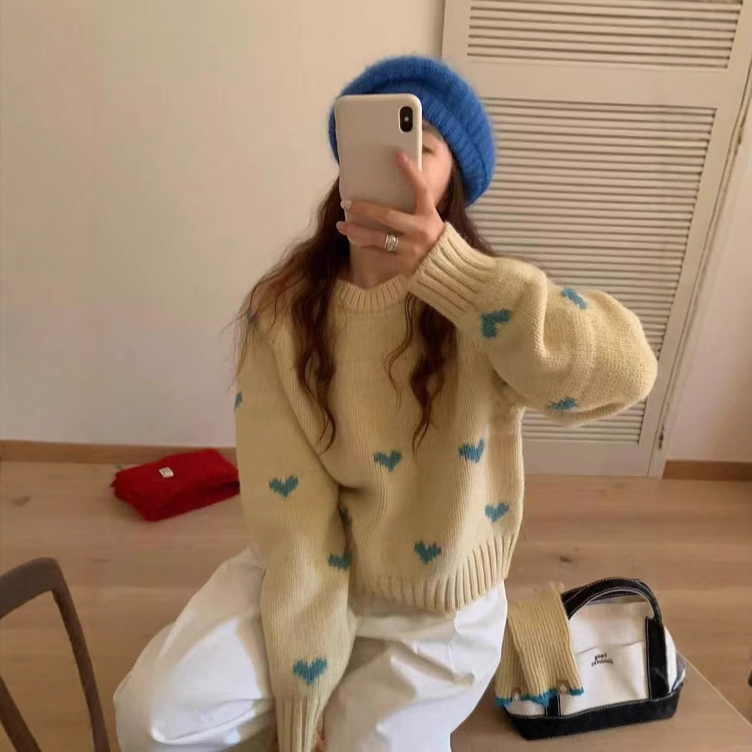 Women knitted sweater with heart pattern and wide band Lune London