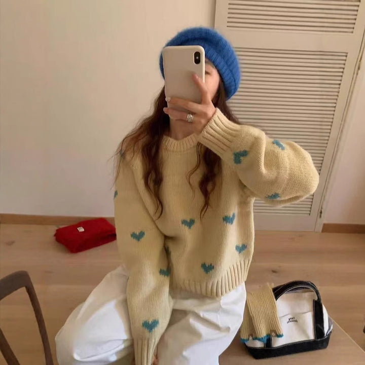 Women knitted sweater with heart pattern and wide band Lune London