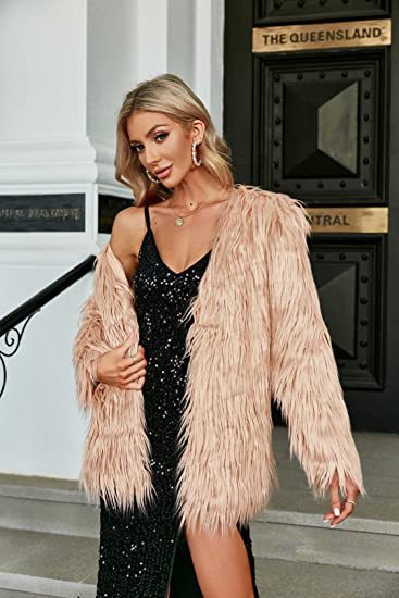 Ladies extravagant faux fur coat with fluffy texture Lune London