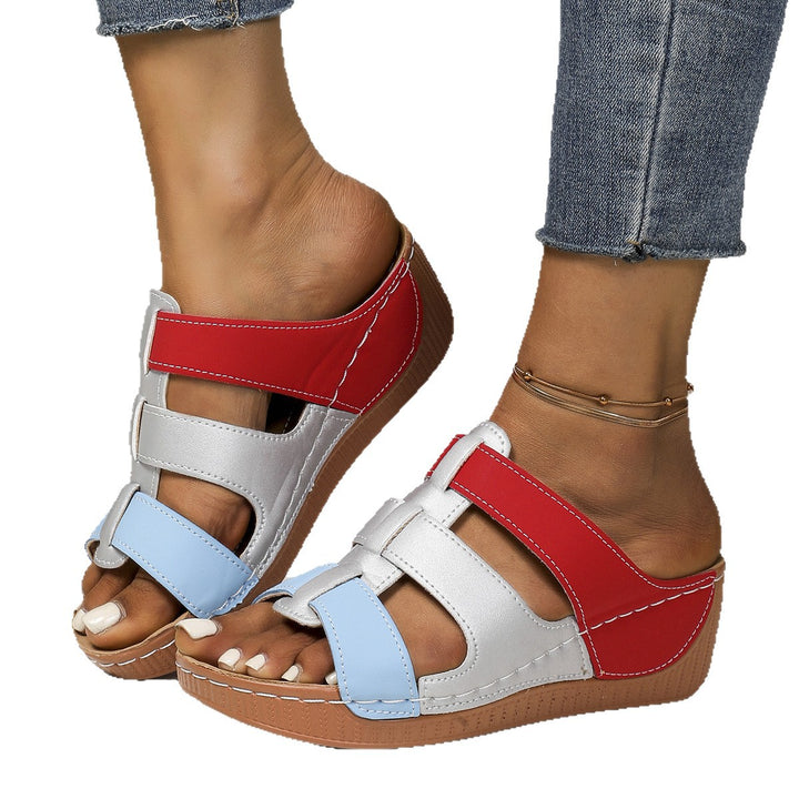 Fashion sandals for ladies with wide adjustable straps and a comfortable sole Lune London