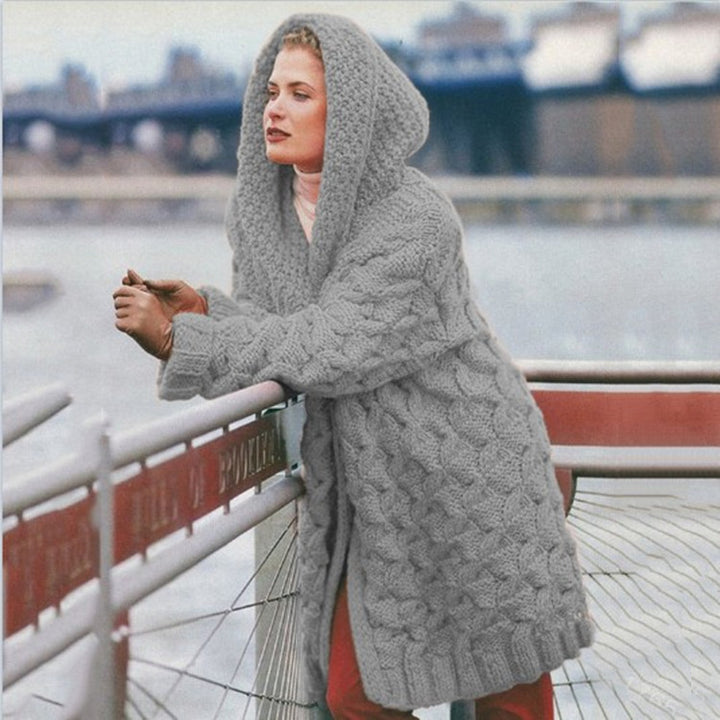 Chunky knit coat for women with hood and oversized design Lune Londonl