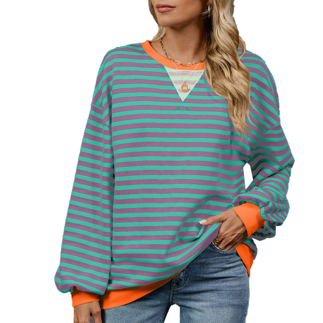 Casual women's sweatshirt with a trendy striped pattern and wide-cut sleeves Lune London