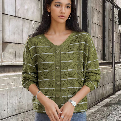 Knit jacket for women with an elegant V-neck and a fine Lune London pattern