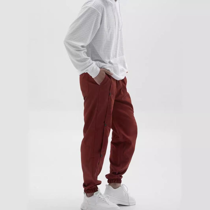 Men Stylish cargo pants with practical buttons and elastic waist Lune London