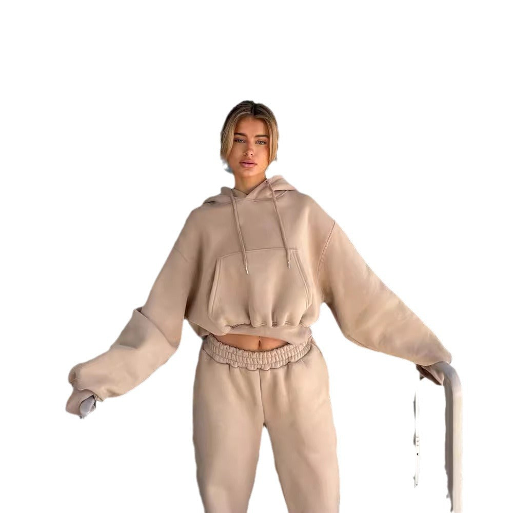 Lune London women's trendy cropped hoodie and relaxed jogger pants set