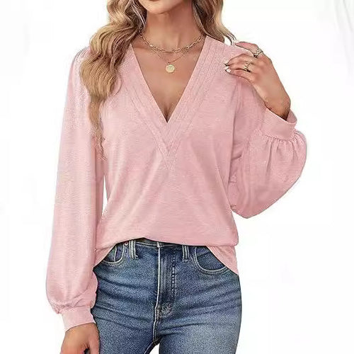 Elegant women's top with V neckline and puff sleeves Lune London