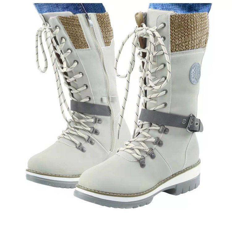 Robust winter boots for ladies with a high design and chic and stylish accents