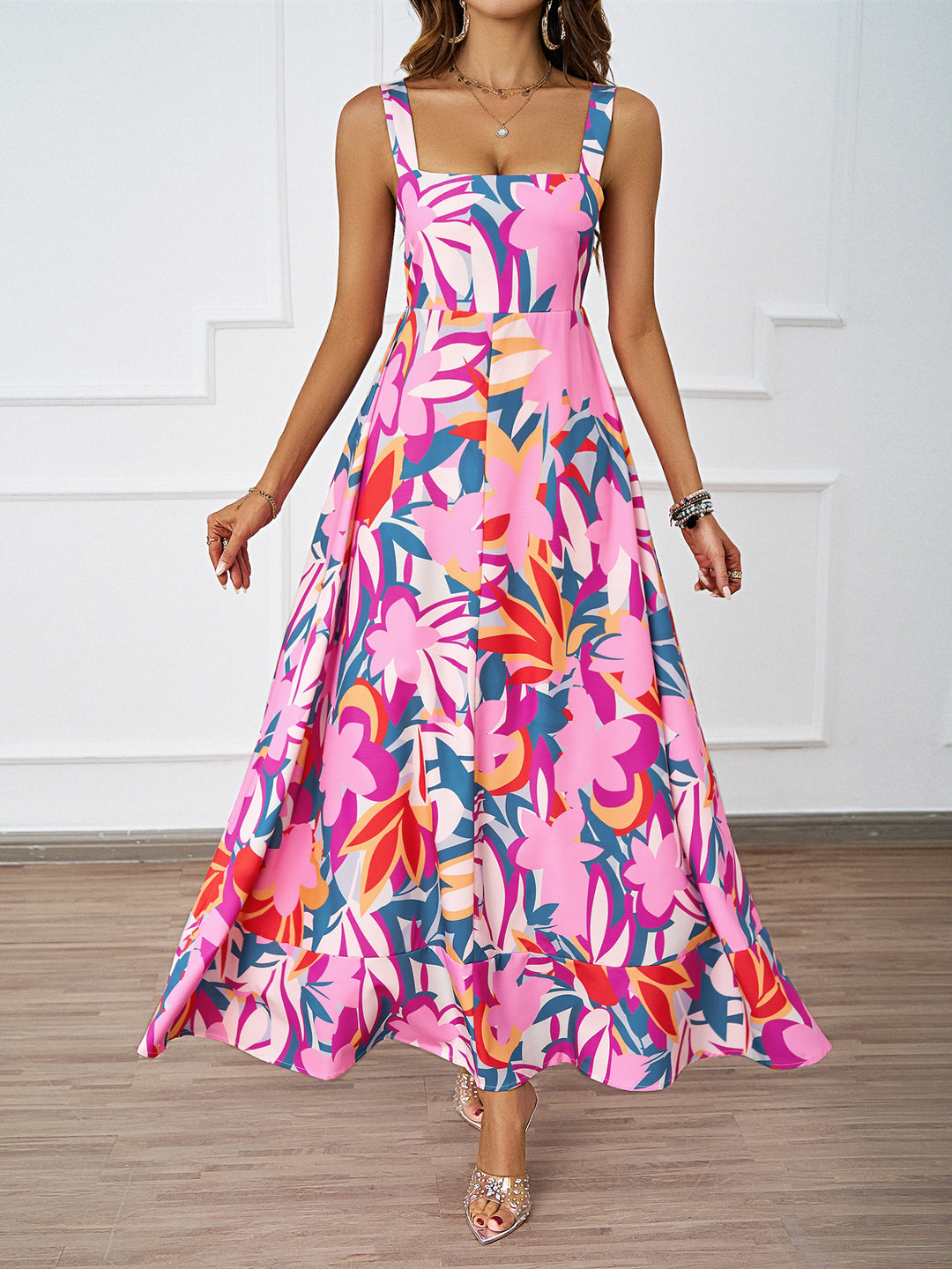 Maxi dress for women with floral design and sophisticated straps Chic & Stil