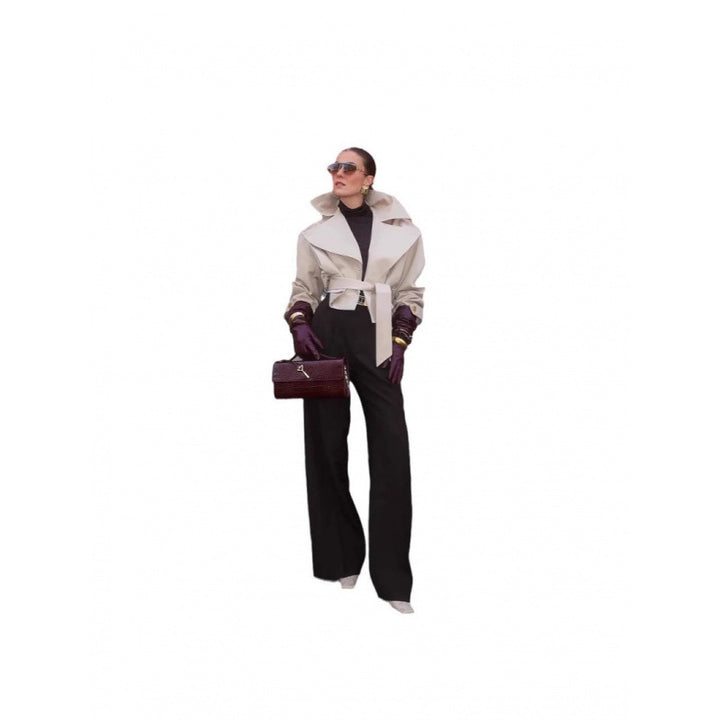 Fashionable women's trench coat with wide collar and belt at the waist Lune London
