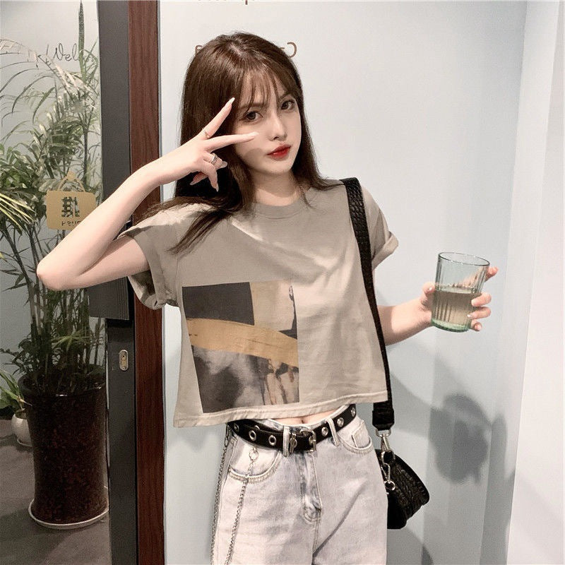 Women’s Crop T-Shirt with Creative Graphic Print Lune London