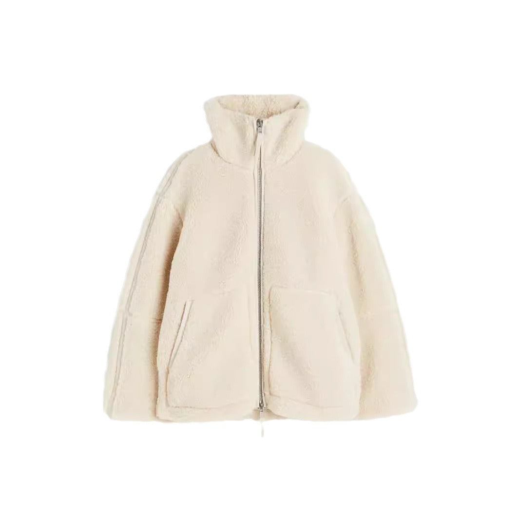 Ladies cozy fleece jacket with practical patch pockets and modern high collar Lune London