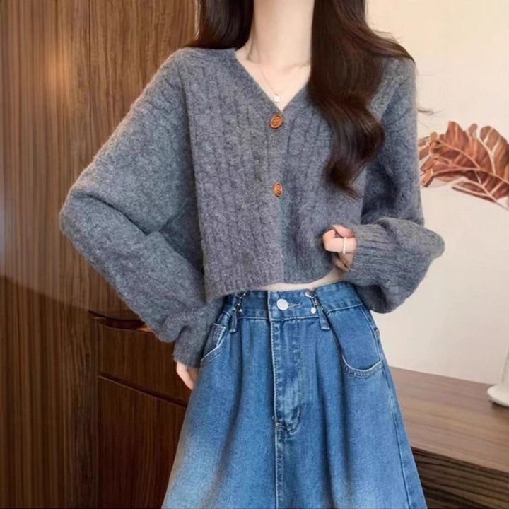Women's cozy knit cardigan with V-neck and large buttons Lune London