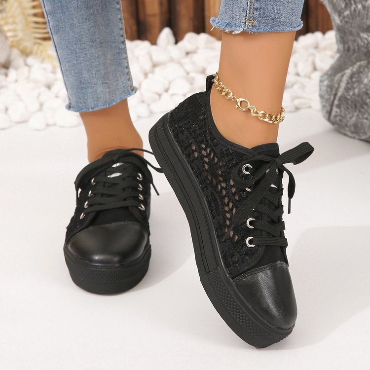 Women's sneakers with breathable mesh surface and non-slip sole Lune London