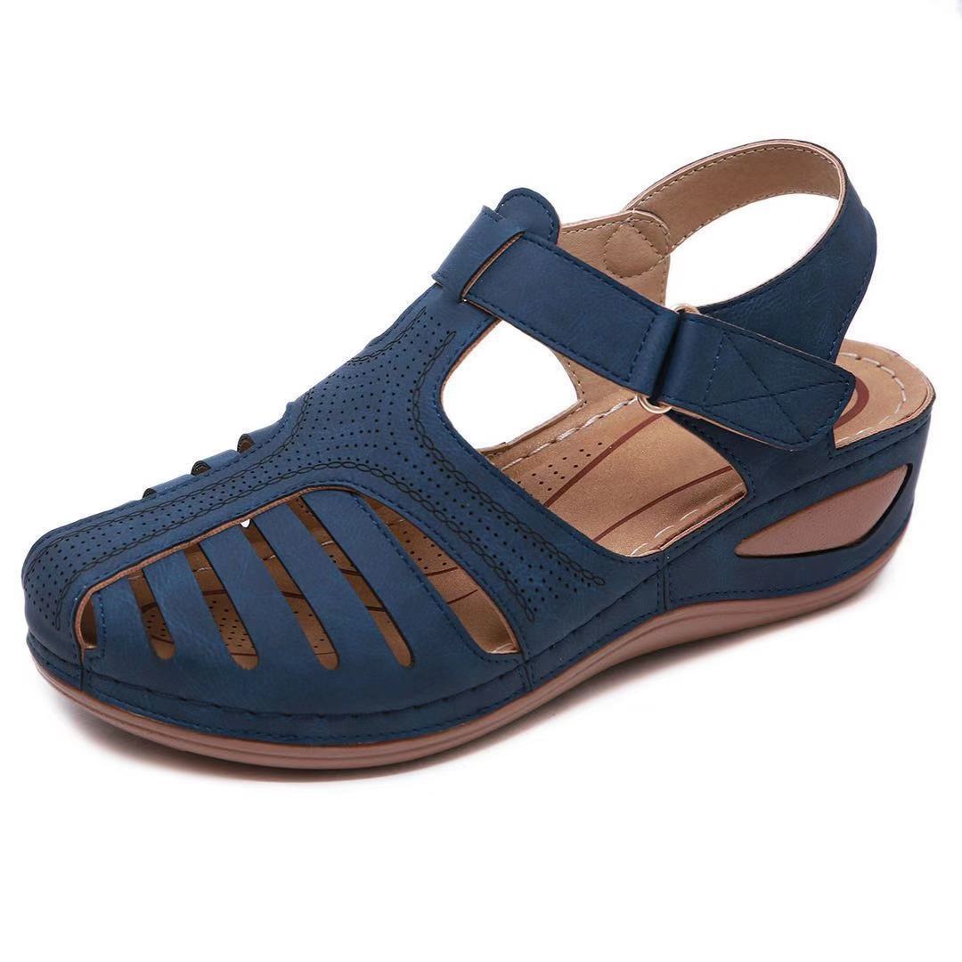 Breathable comfort sandals for women with adjustable strap and ergonomic sole Lune London