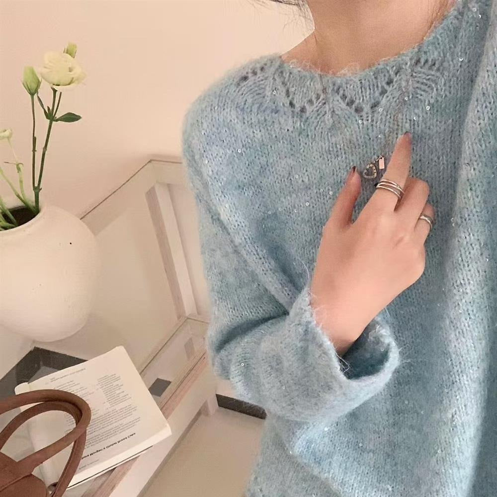 Ladies fluffy knit sweater with shiny accents and relaxed fit Lune London