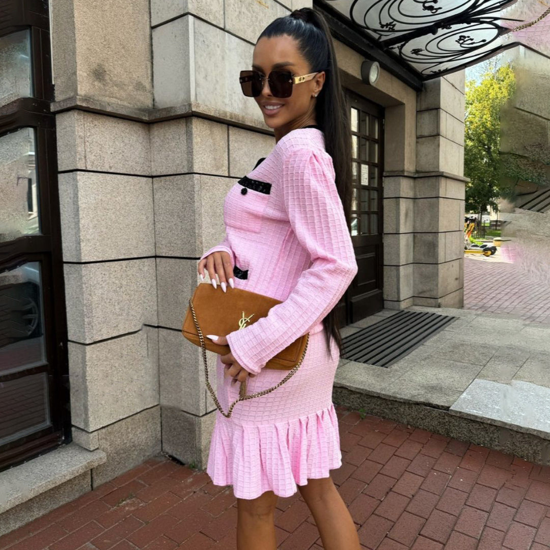 Knitted women's set with elegant ruffles and contrasting details Lune London