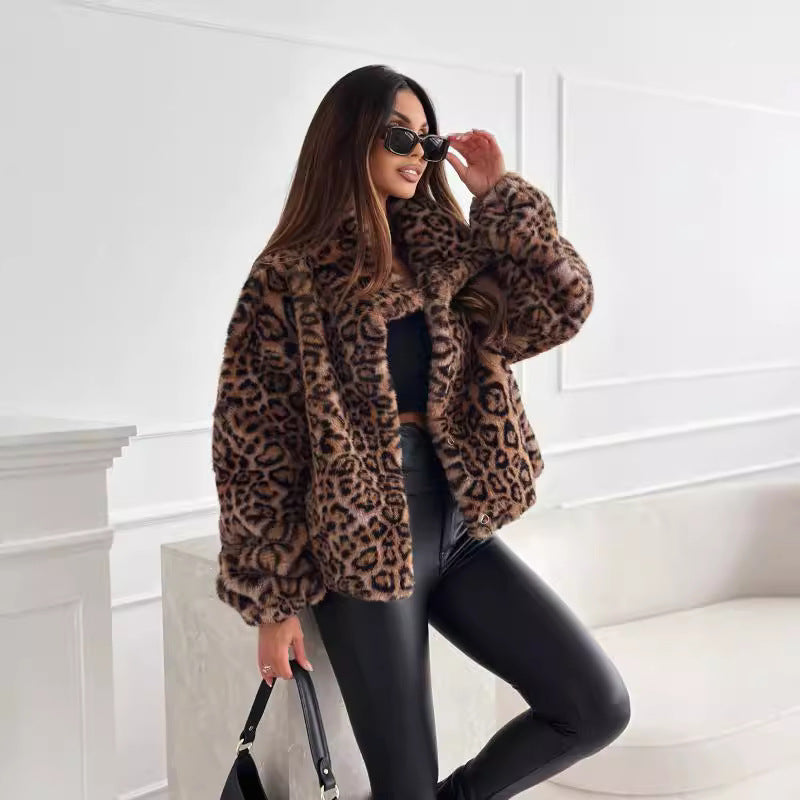 Ladies Chic Fleece Jacket with Leopard Pattern Lune London