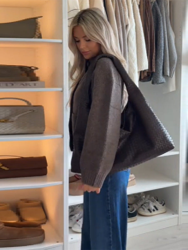 Oversized knit jacket for women with button details Lune London