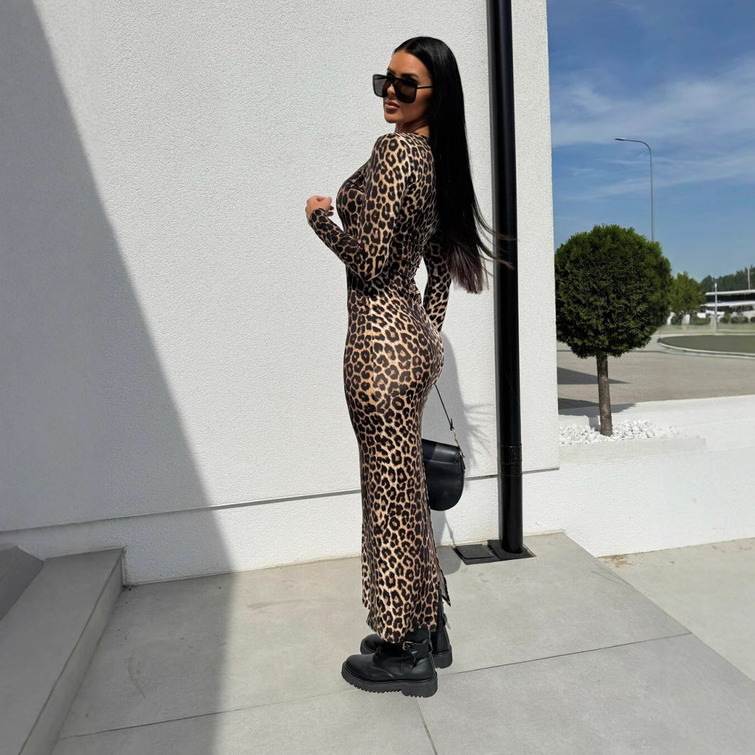 Elegant long sleeve maxi dress for ladies with fitted cut Lune London