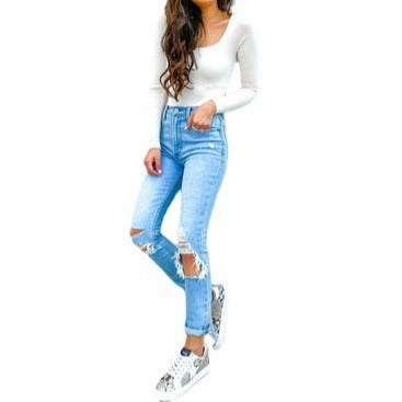 High-waisted jeans for women with a modern ripped design Lune London
