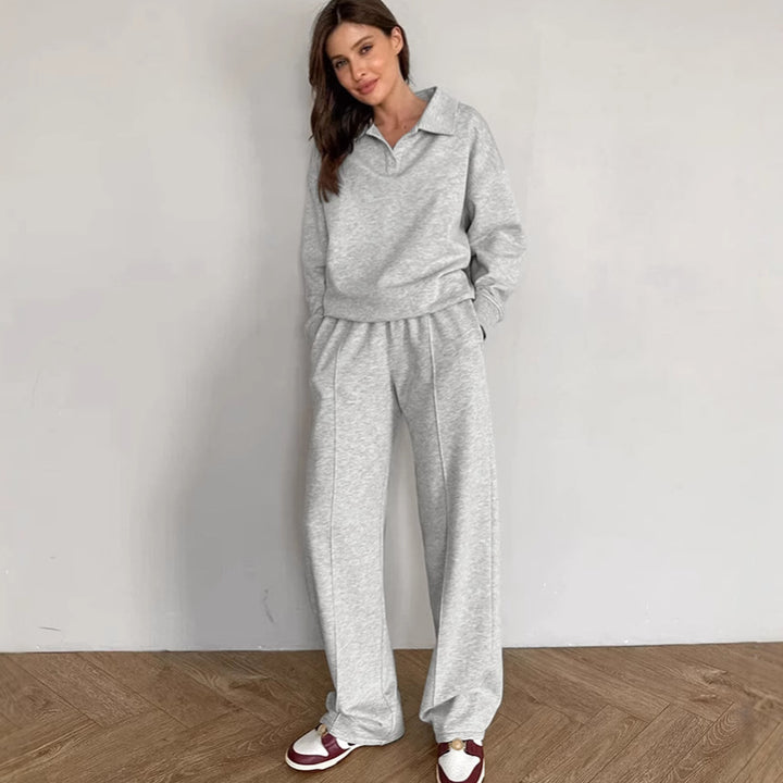 Tenue décontractée pour femmes en sweat avec coupe ample et col polo Lune London