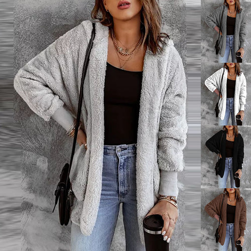 Cardigan surdimensionné pour femmes en matériau doux et coupe décontractée Chic & Stil