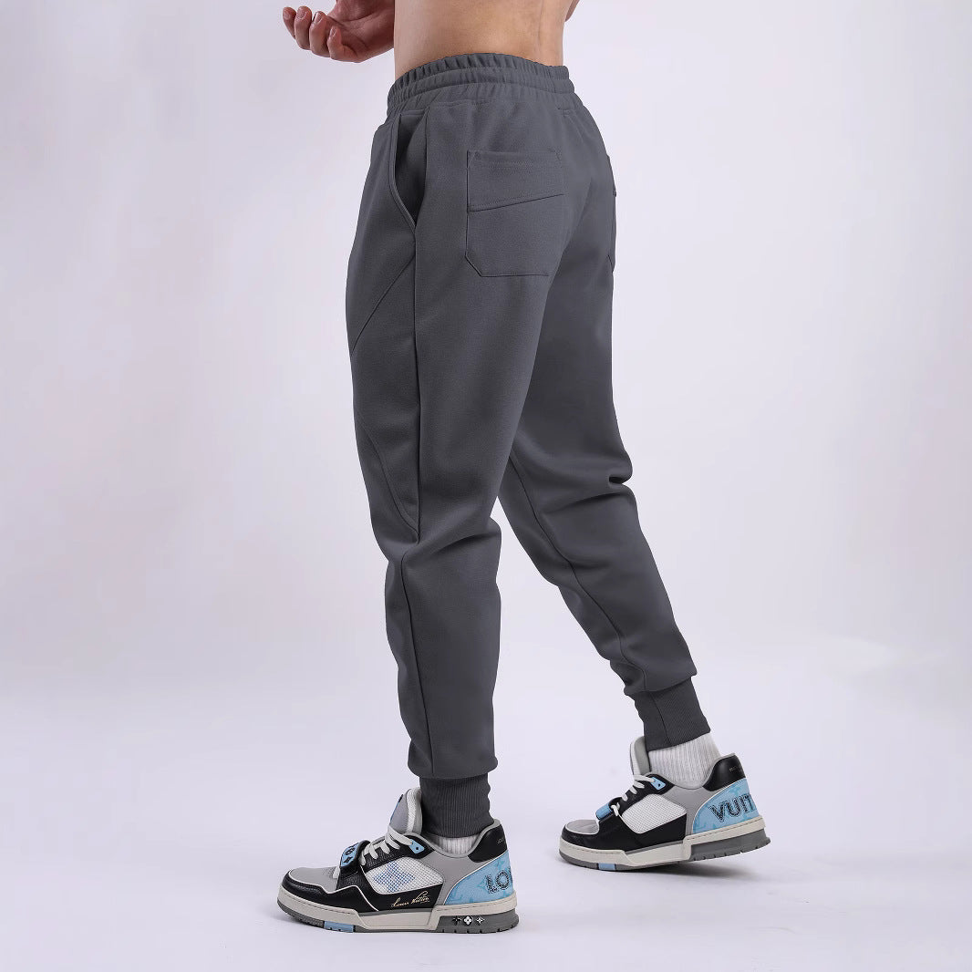 Comfortable jogging pants for men with elastic waistband and side pockets Lune London