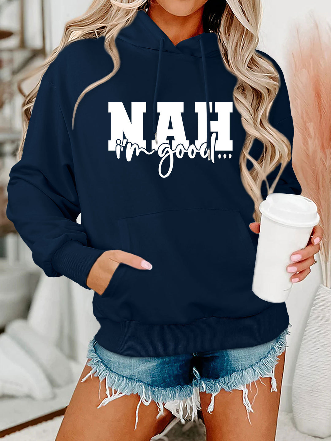 Sweat à capuche pour femmes avec lettrage motivant et coupe confortable Chic & Stil
