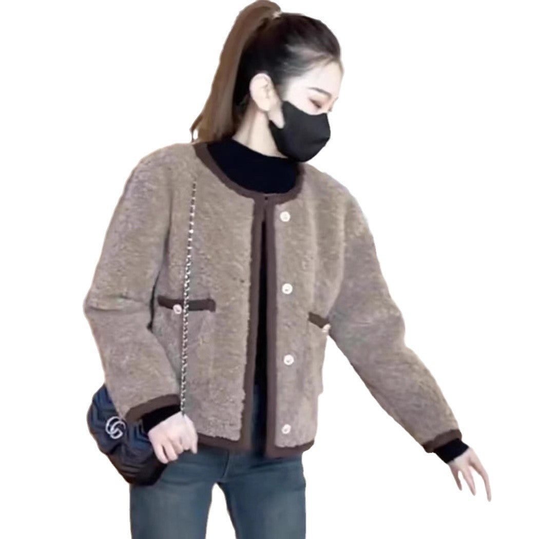 Veste teddy confortable pour femmes avec des détails de bouton pratiques Chic & Stil