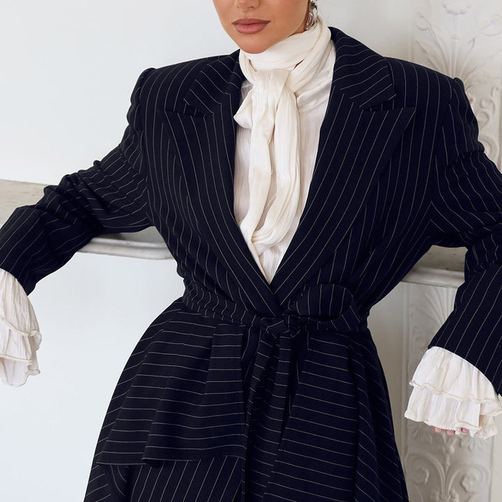 Elegant women's jacket with asymmetric cut and fitted design Lune London
