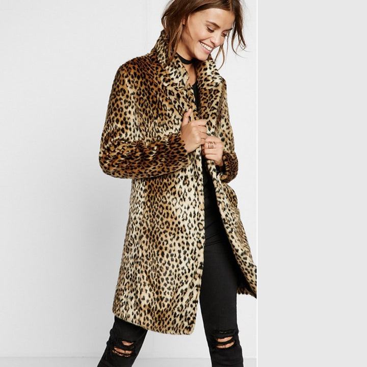 Ladies luxurious faux fur coat with a modern leopard pattern Lune London