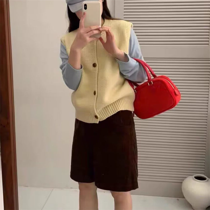 Gilet en tricot pour femmes avec design à boutons et coupe décontractée Chic & Stil
