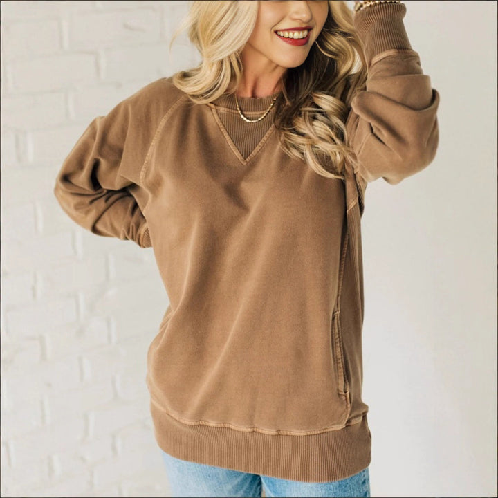 Casual pullover for women with a loose fit and high-quality materials Lune London