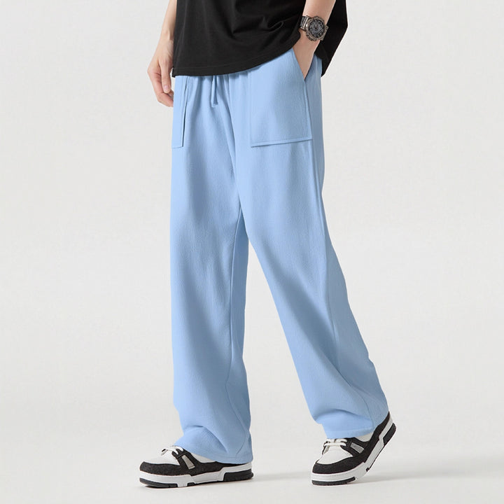 Casual cargo pants for men with practical pockets and elastic waist Lune London