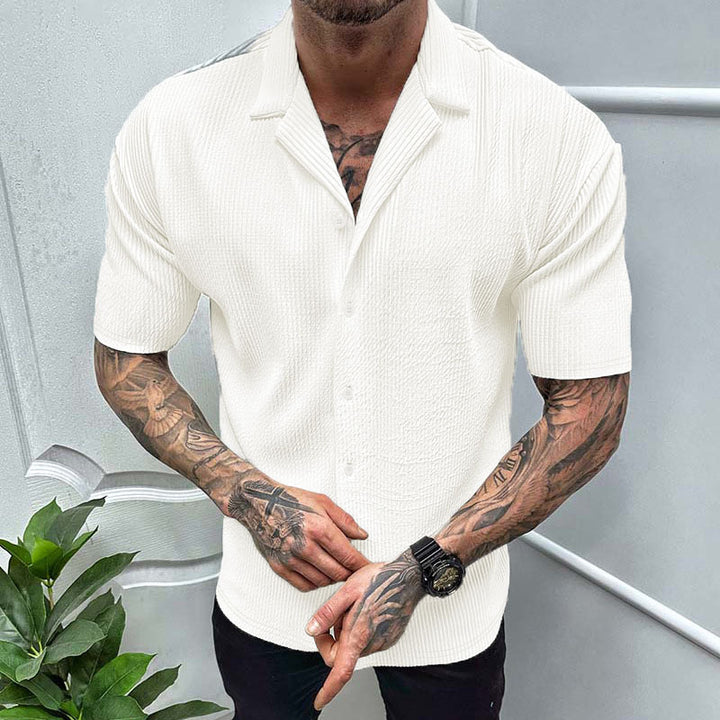 Men's short sleeve shirt in textured fabric and modern high collar Lune London