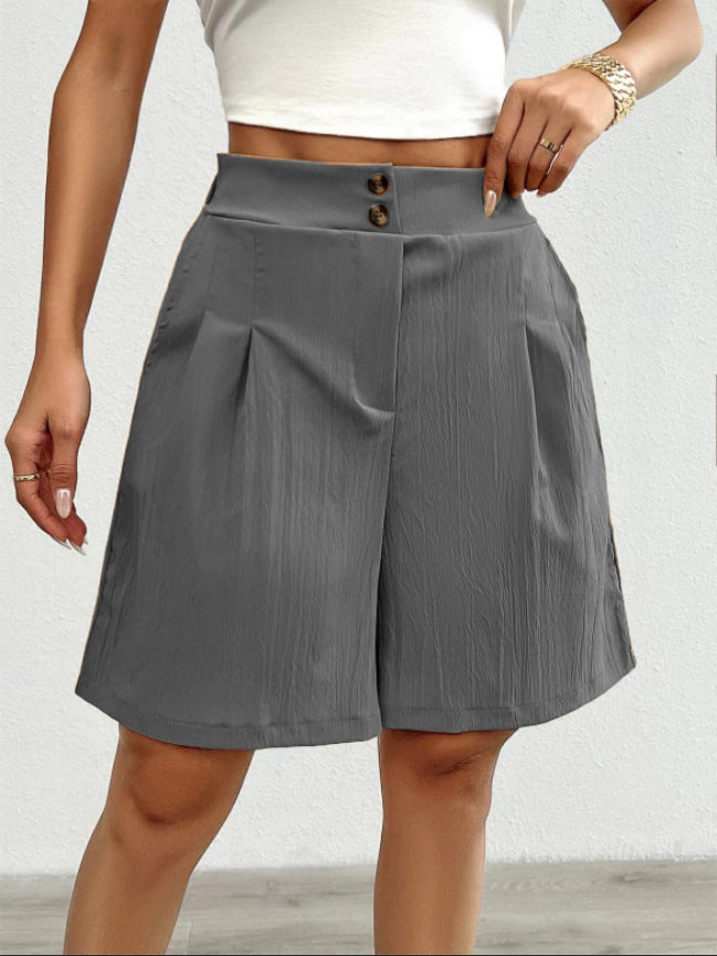 Lune London Elegant women's shorts with button closure and pleated design