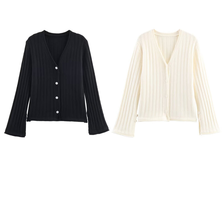 Women’s knit jacket with an elegant V-neck and a modern ribbed structure Lune London