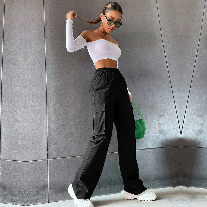 Pantalons cargo pour femmes avec une coupe flatteuse et des poches pratiques Chic & Stil