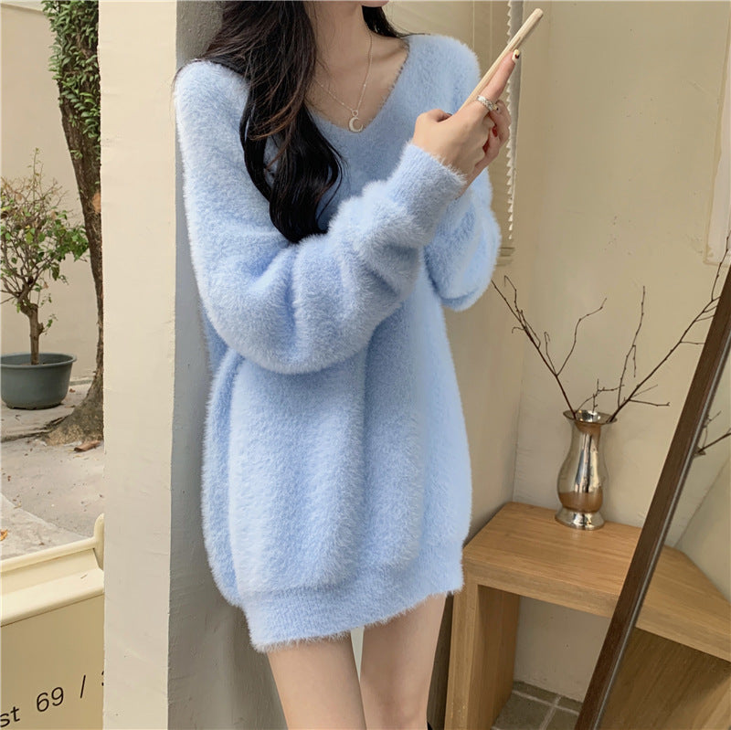 Robe femme en peluche à col en V avec manches longues Chic & Stil