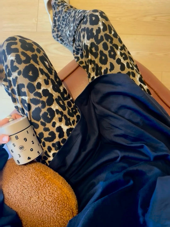 Ladies Stylish Leopard Print Trousers in a Casual Chic Fit