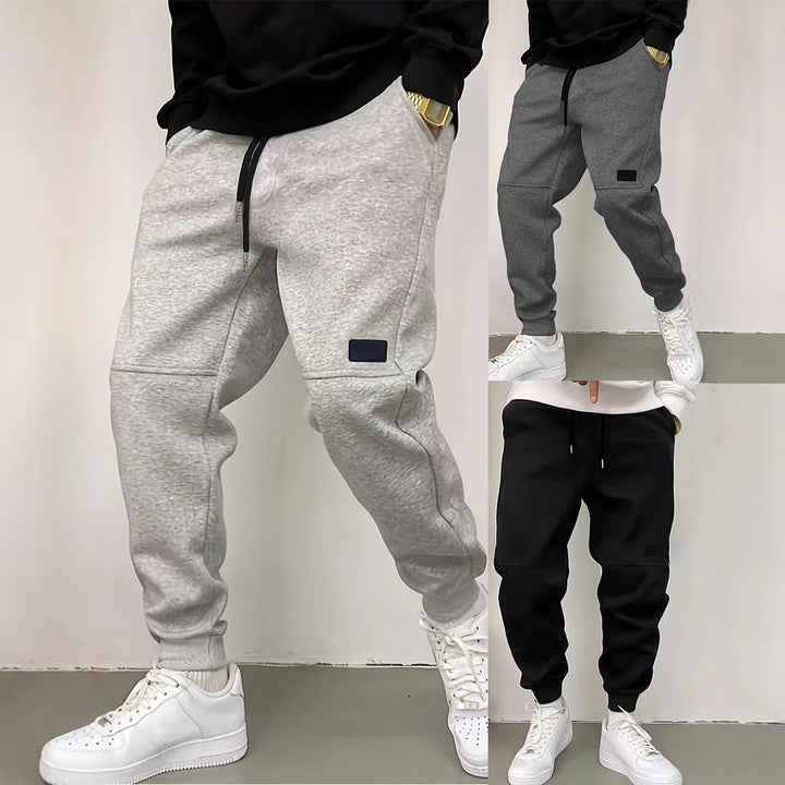 Comfortable jogging pants for men with functional pockets Lune London