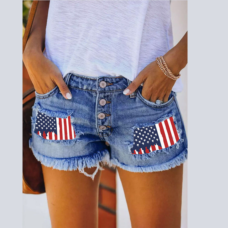 Women's denim shorts with a vintage style and flag pattern appliqués Chic & Stil