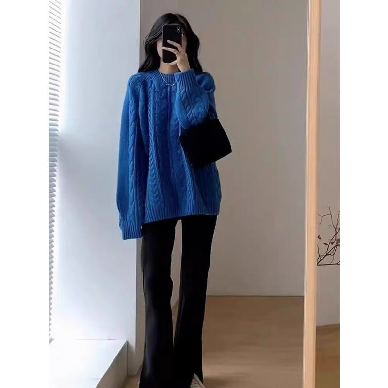 Thick knit sweater for women in a casual oversized style with cable knit pattern Lune London