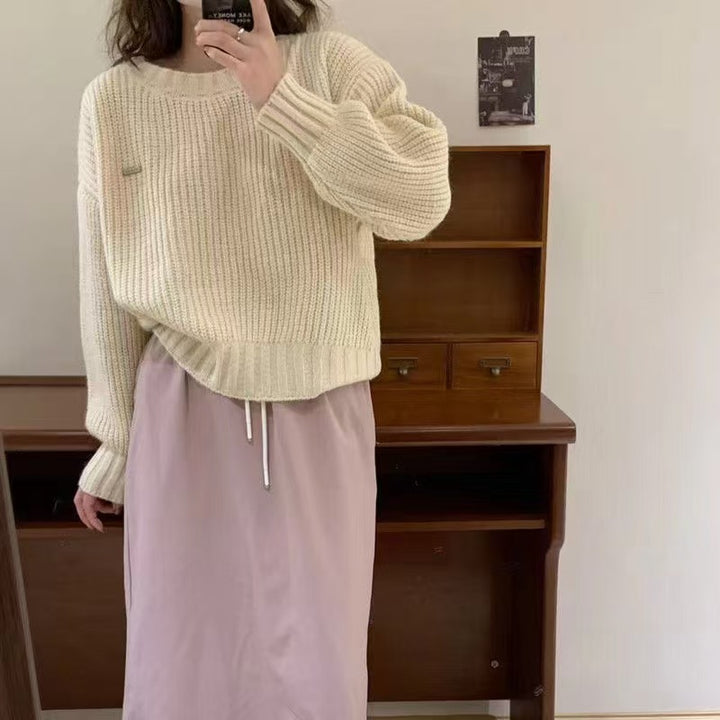 Loose knit sweater for women with casual cut Lune London